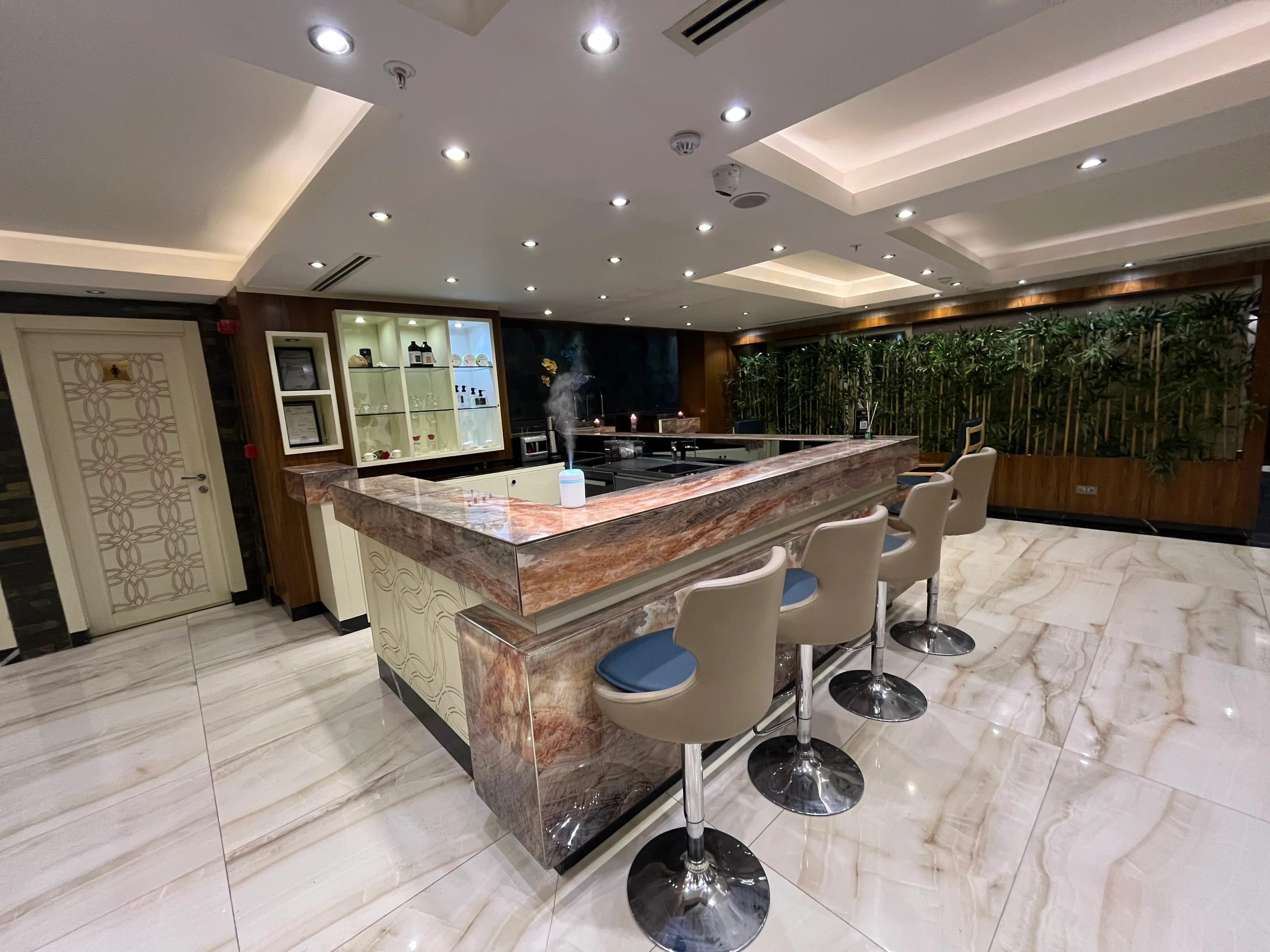 Spa bar