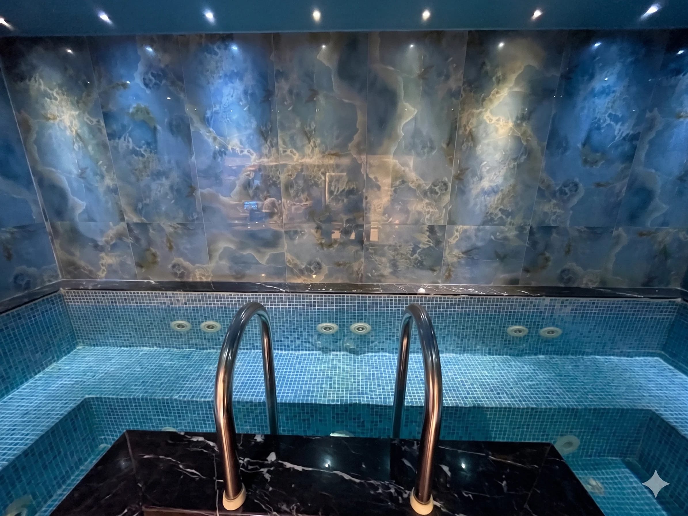 Spa jakuzili havuz